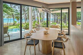 Le Méridien Phuket Mai Khao Beach Resort