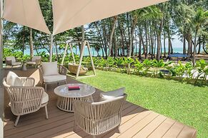 Le Méridien Phuket Mai Khao Beach Resort