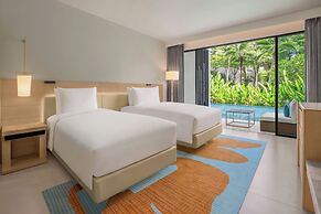 Le Méridien Phuket Mai Khao Beach Resort