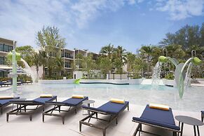 Le Méridien Phuket Mai Khao Beach Resort