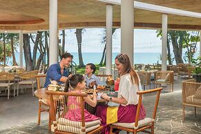 Le Méridien Phuket Mai Khao Beach Resort
