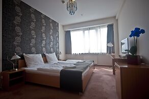 Canada Hotel