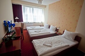 Canada Hotel