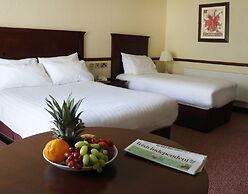 Seven Oaks Hotel