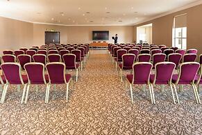 Seven Oaks Hotel