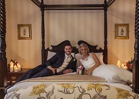 Seven Oaks Hotel