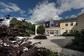 Seven Oaks Hotel
