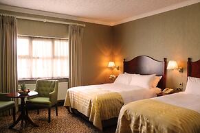 Seven Oaks Hotel