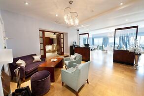 La Fregate Hotel
