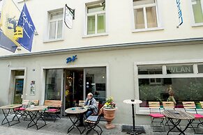 Hotel Zak - Hostel