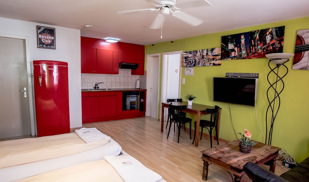 Hotel Zak - Hostel