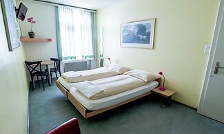 Hotel Zak - Hostel
