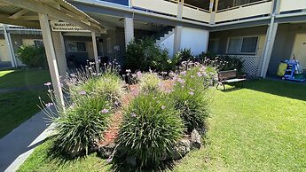 Bucketts Way Motel