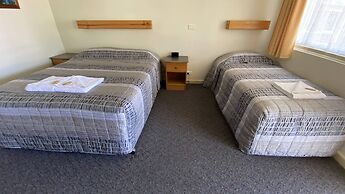 Bucketts Way Motel