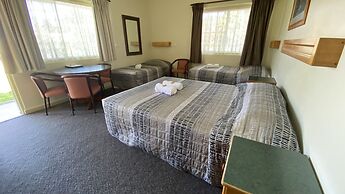 Bucketts Way Motel