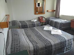 Bucketts Way Motel