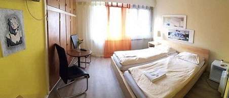 Hotel & Backpackers Zak