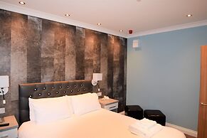 Dovedale Hotel