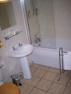 Oliver Cromwell Hotel
