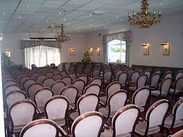 Oliver Cromwell Hotel
