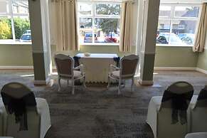 Oliver Cromwell Hotel