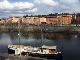 Hotel M/S Monika