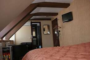 Domino Hotel