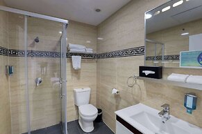 Ramada by Wyndham Hamilton City Center
