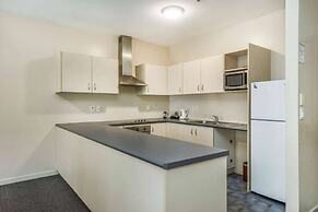 Ramada by Wyndham Hamilton City Center