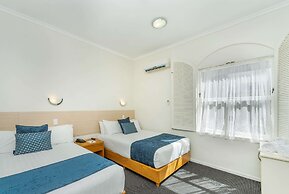 Ramada by Wyndham Hamilton City Center
