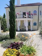 Villa Mandolina Apartments