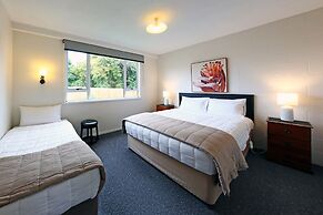 289 Midway Motel