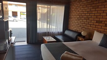 Royal Palms Motor Inn