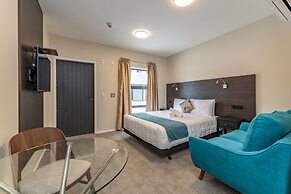 Dolphin Motel