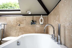 Windfalls Boutique Hotel