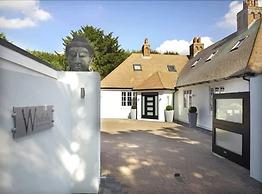 Windfalls Boutique Hotel