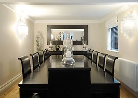 Windfalls Boutique Hotel