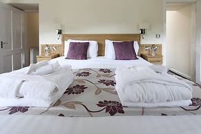 Woodland Bay Hotel