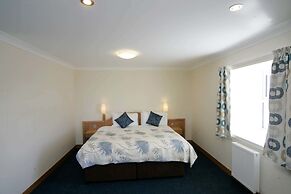Woodland Bay Hotel