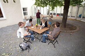 Pathpoint Cologne Backpacker Hostel
