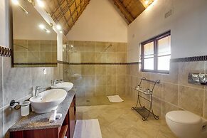 Kubu Safari Lodge