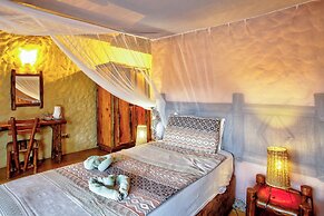 Kubu Safari Lodge