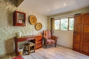 Kubu Safari Lodge