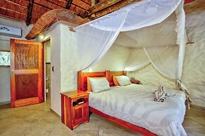Kubu Safari Lodge