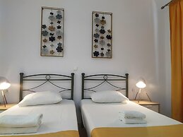 Aronis Apartments