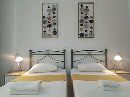 Aronis Apartments