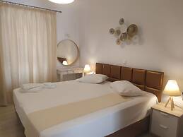 Aronis Apartments
