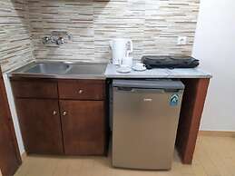 Aronis Apartments