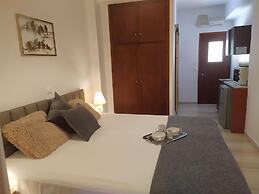 Aronis Apartments