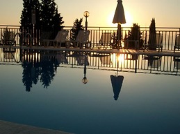 Aronis Apartments